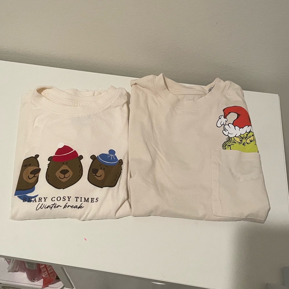 H&M Kids set of 2 Christmas themed tshirts- grinch